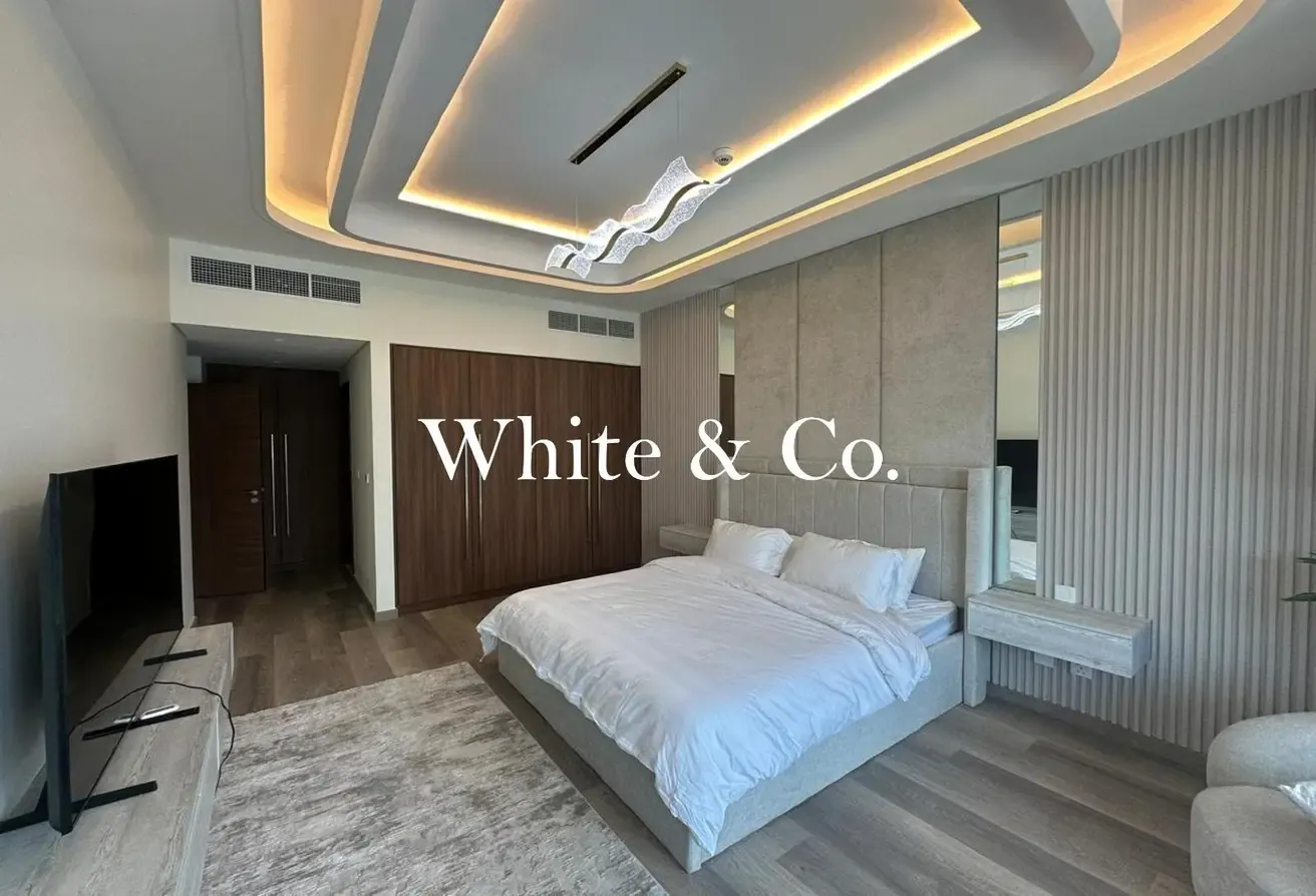 Fully Furnished | Upgraded | Canal View