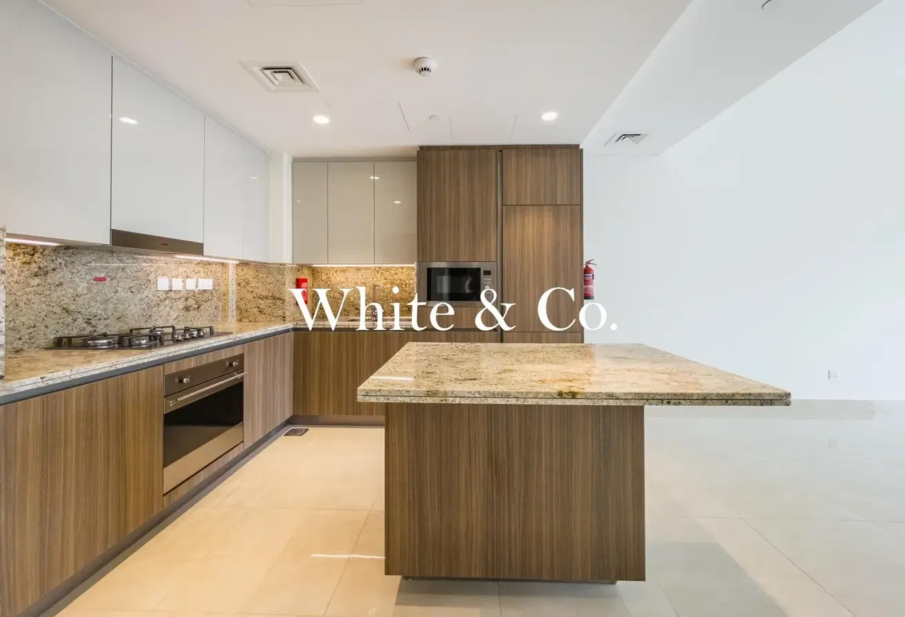 Burj View | Vacant Now | Prime Location