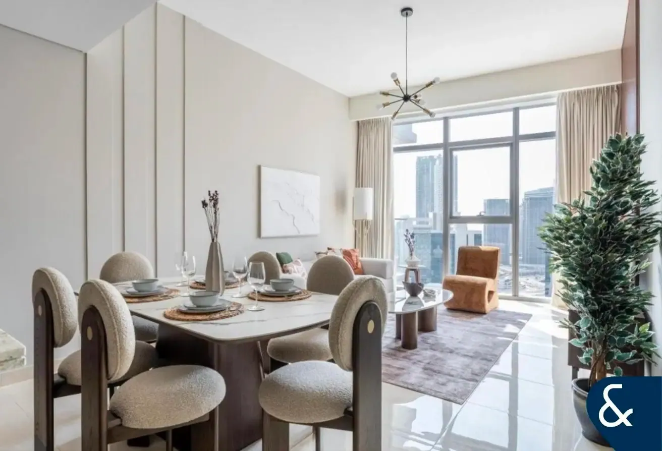 2 Plus Study | Canal Views | New Tower