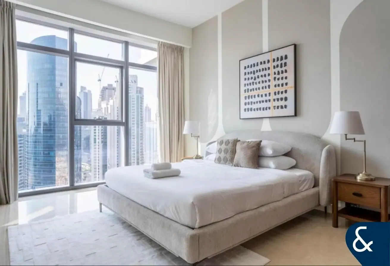 2 Plus Study | Canal Views | New Tower