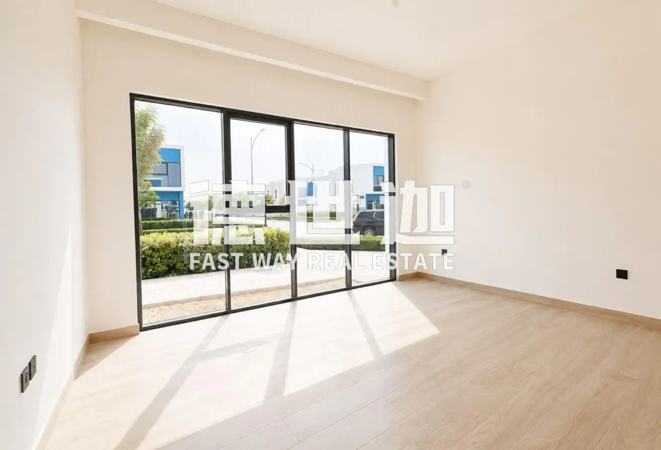 Single Row | 6BR+ Maids Room | Spacious