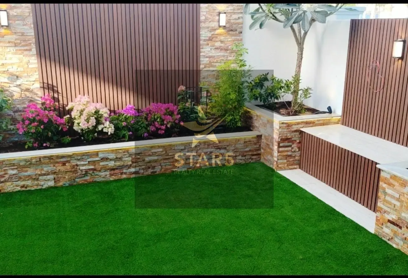 Single Row | Close to entry and Pool | Rented