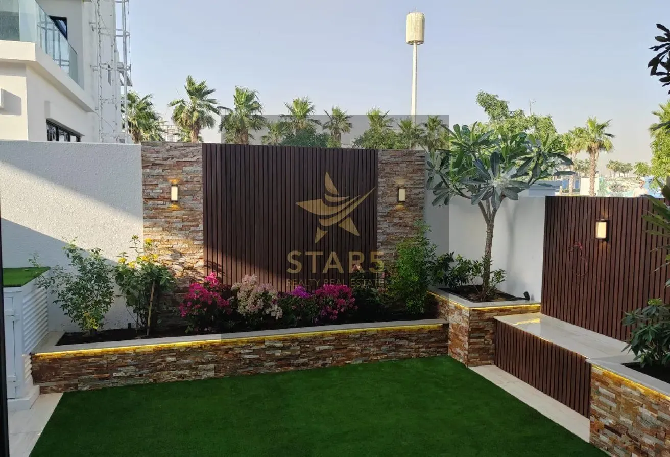 Single Row | Close to entry and Pool | Rented