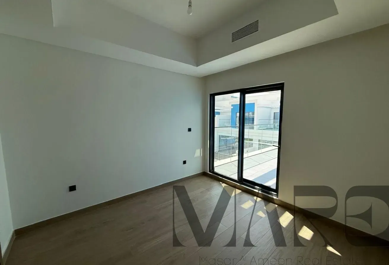 Exclusive | Biggest Plot | No Agents | Corner End
