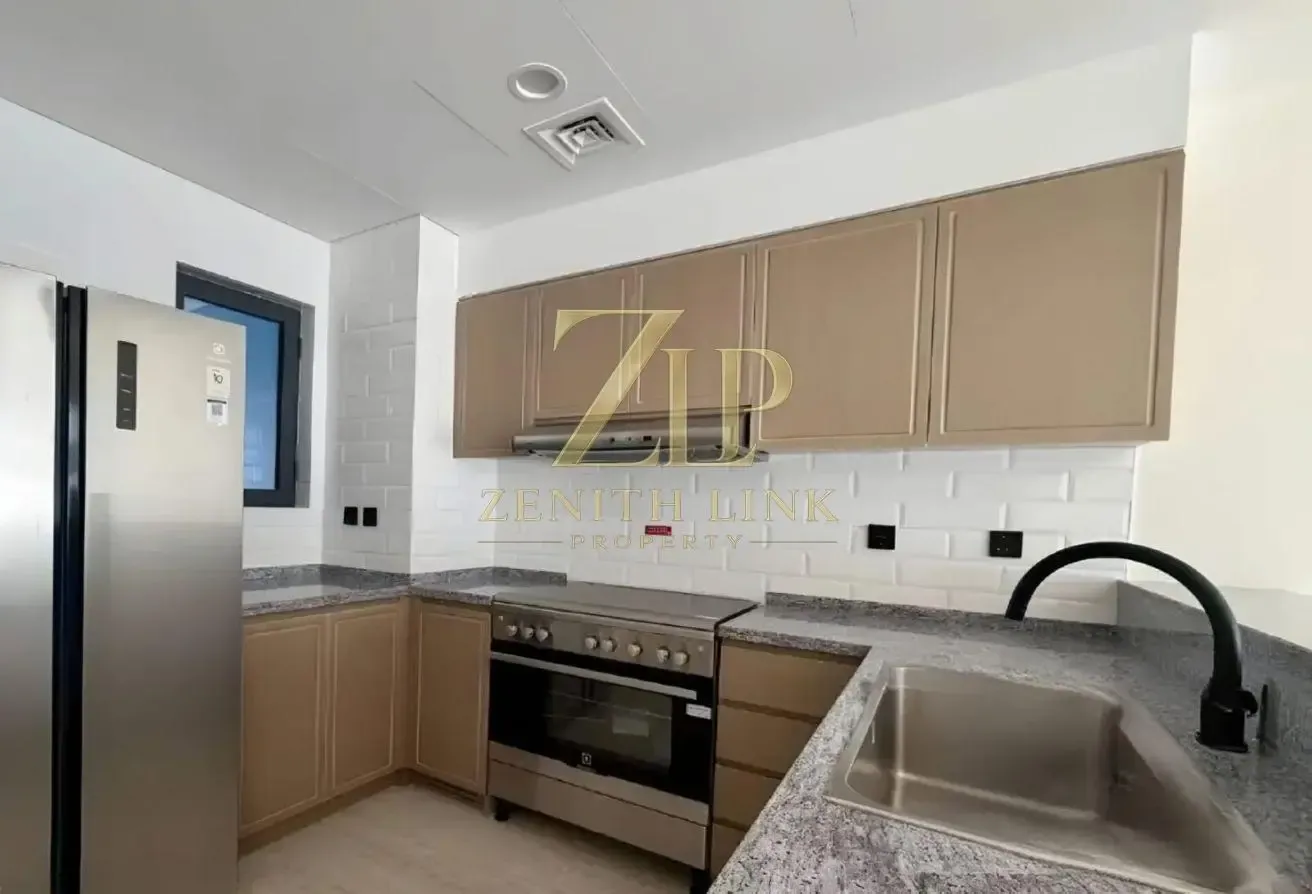 Vacant & Brand New | Spacious & Luxury Townhouse