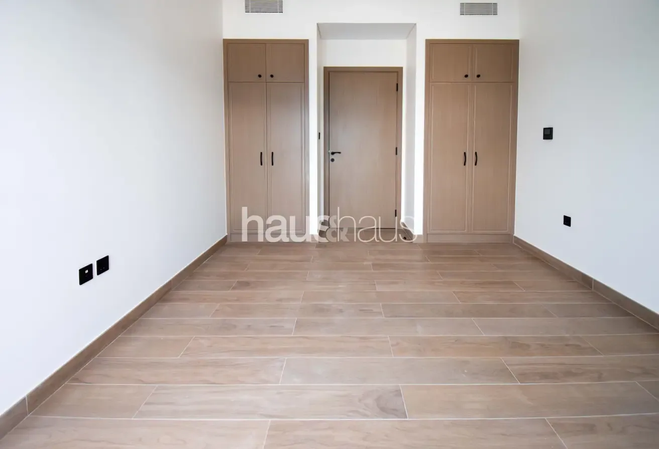 Elegant| Close to Azure Lagoon| Ready| Area Expert