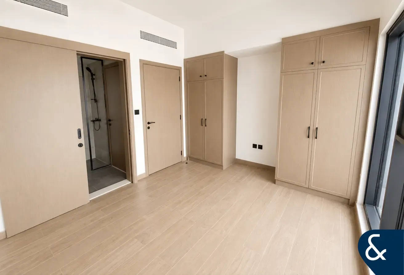 4 Bed | Close to Lagoon | Family Townhouse