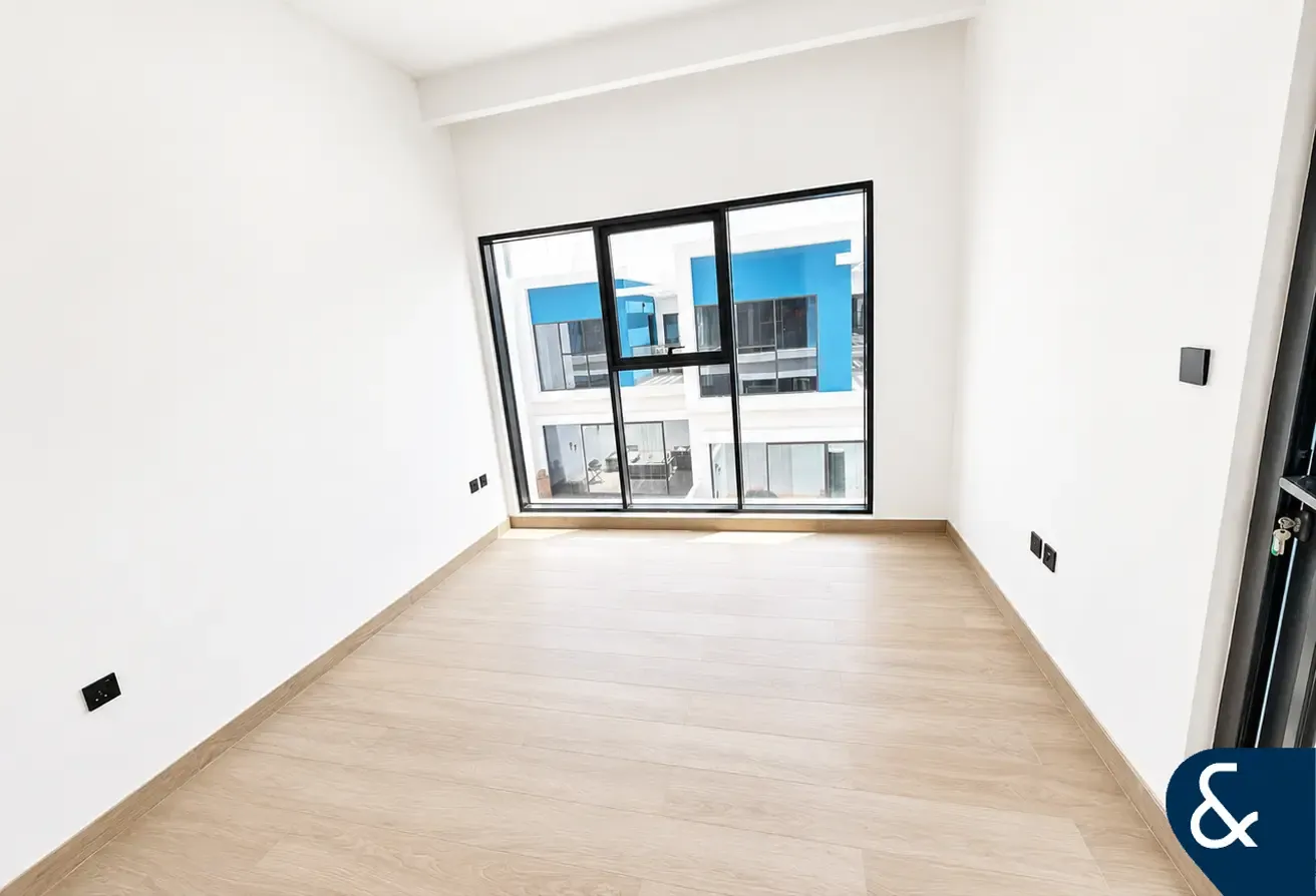 4 Bed | Close to Lagoon | Family Townhouse