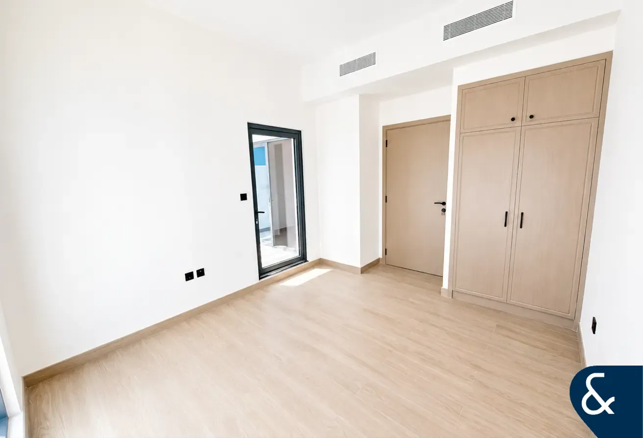 4 Bed | Close to Lagoon | Family Townhouse