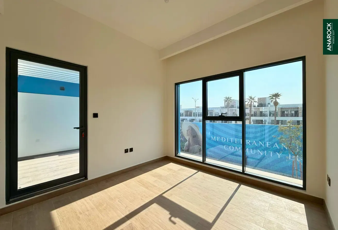Single Row | Community View | Ready To Move