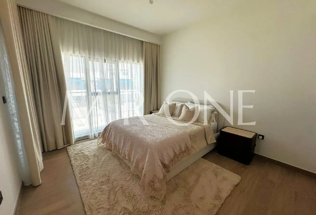 Large Layout | Single Row | Park View