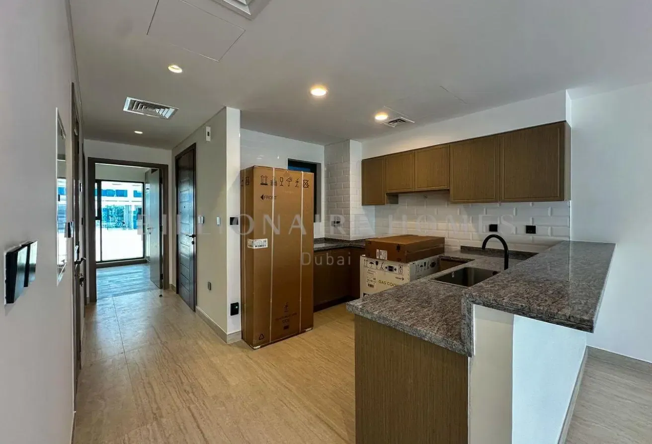 Exclusive |Occupied | Multiple Units Available