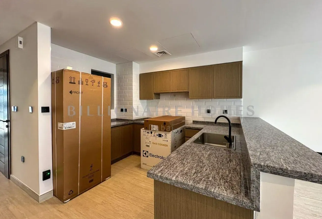 Exclusive |Occupied | Multiple Units Available