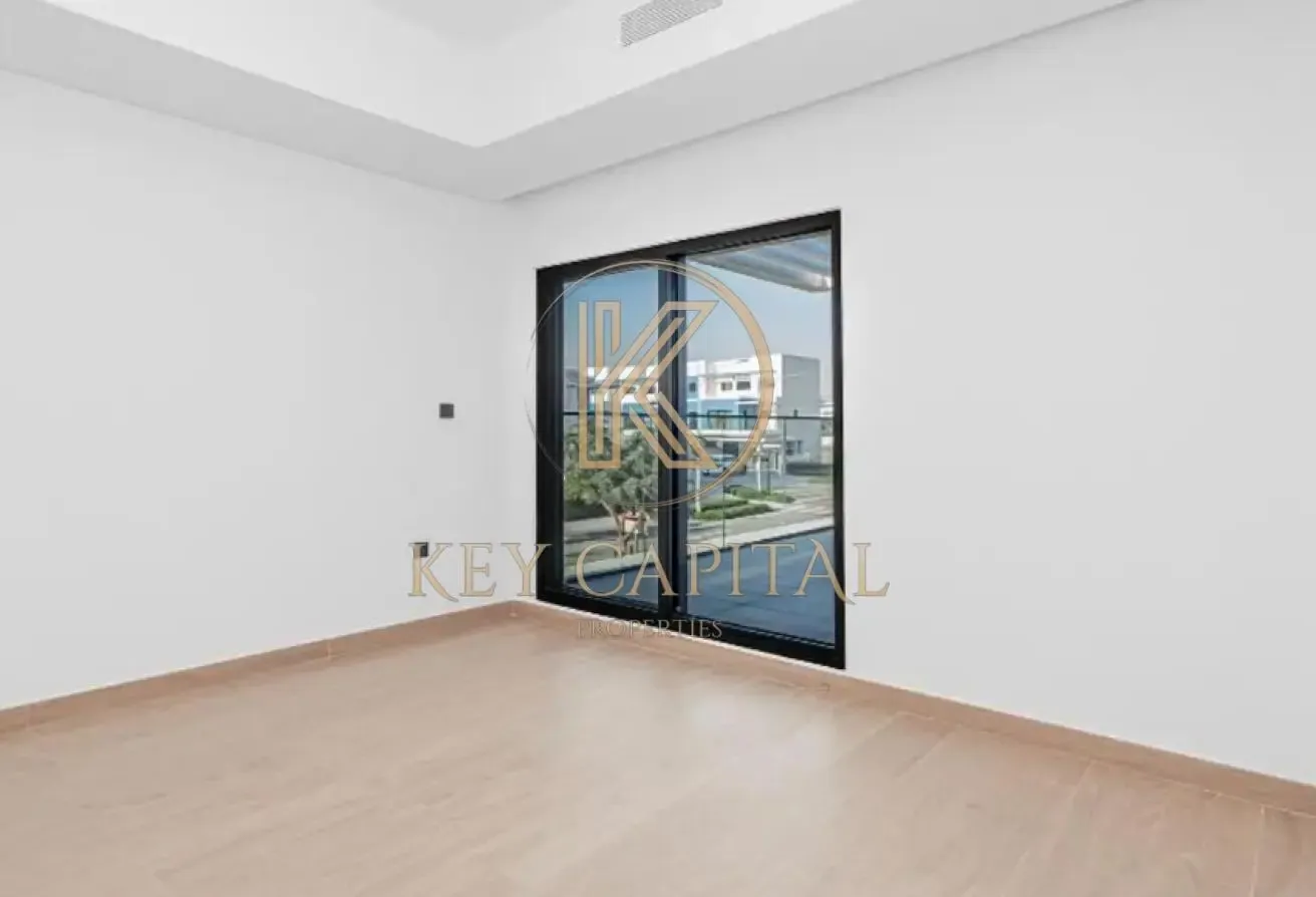 Easy Access via D1 | Multiple Exclusive Units