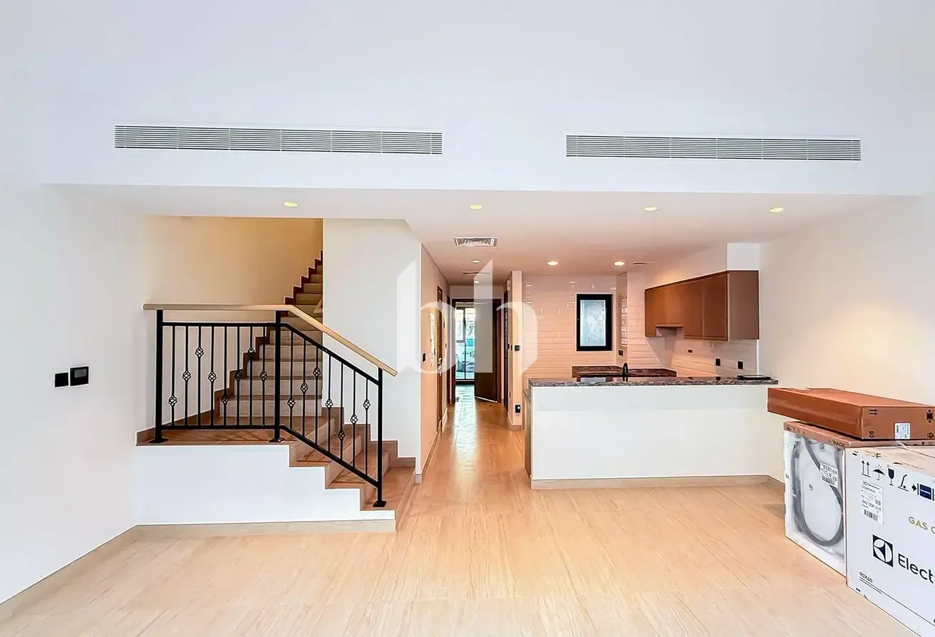 Modern Townhouse | Prime Location | Near Park