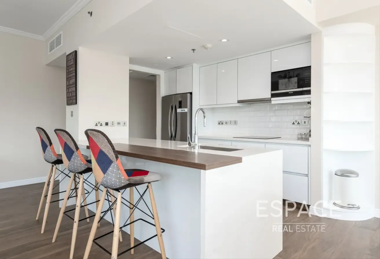 Upgraded 2 Bed | Marina View | High Floor