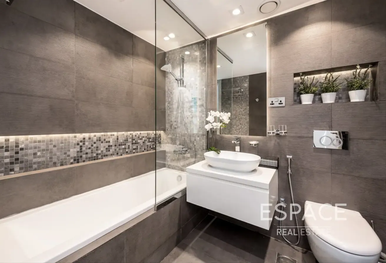 Upgraded 2 Bed | Marina View | High Floor