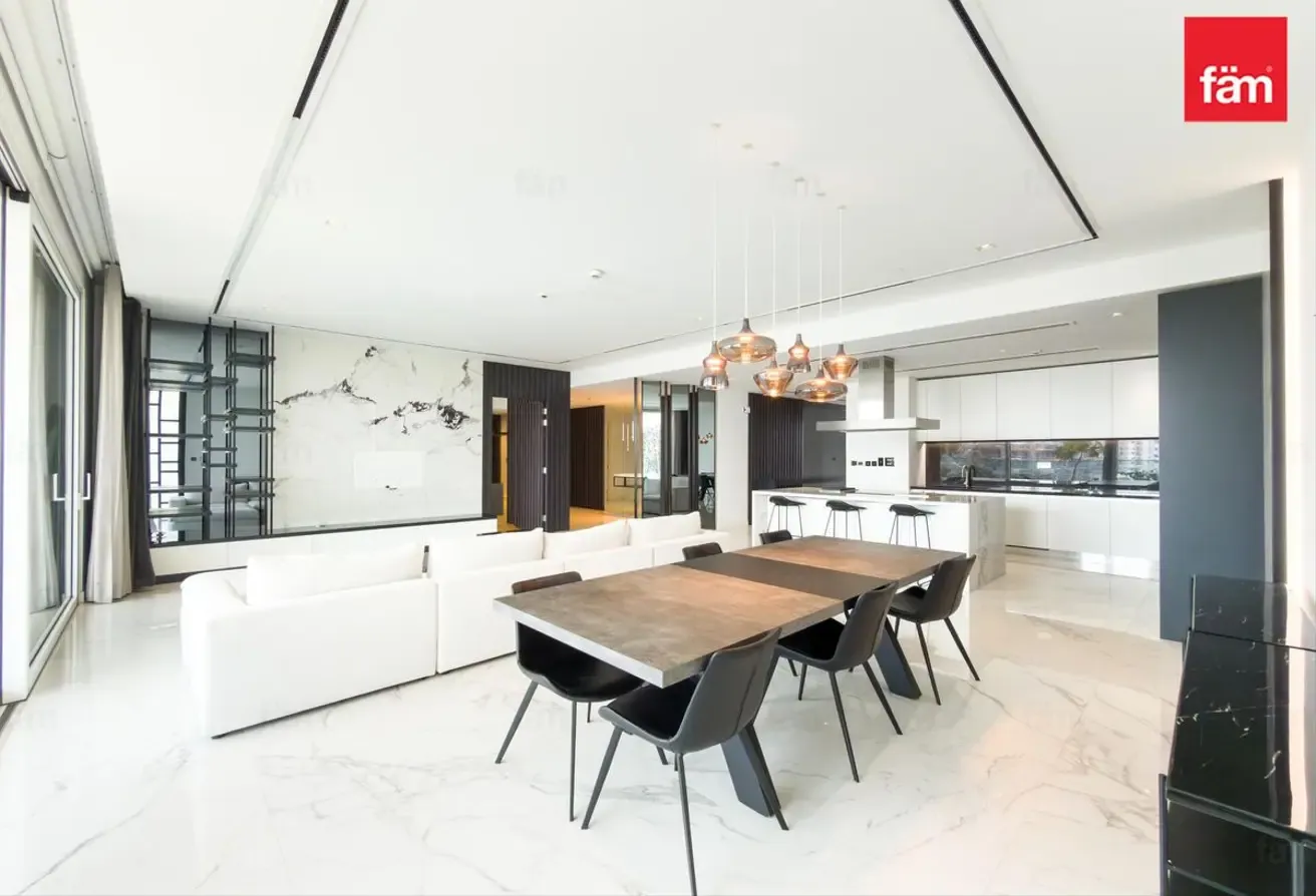 Vacant | Fully Furnished | Fully Upgraded