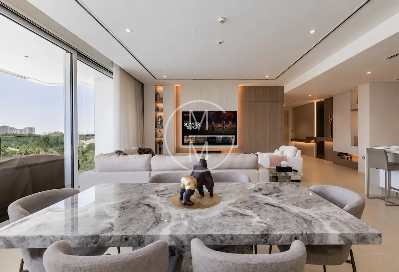 2 Bed | Dual Aspect | Partial Upgrade