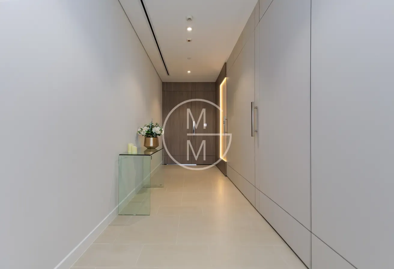 2 Bed | Dual Aspect | Partial Upgrade