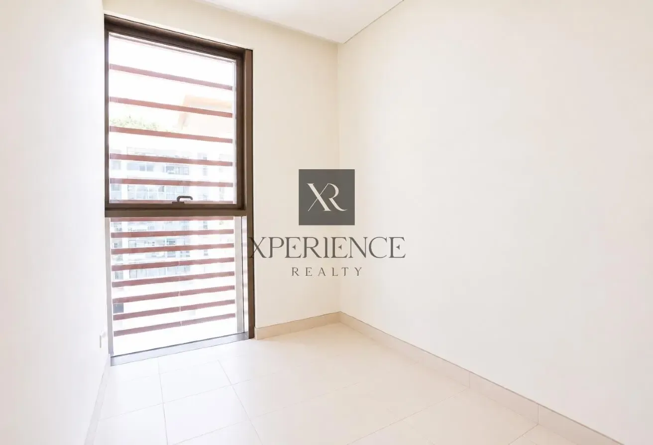 BEST PRICE | POOL VIEW | CENTRAL LOCATION