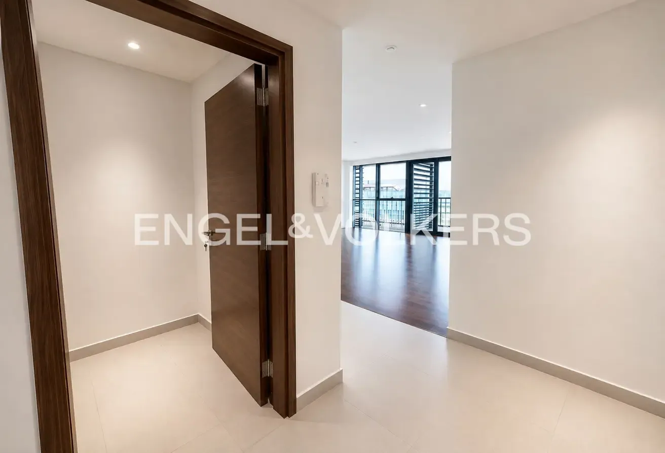 Spacious | Community View | Maids Room
