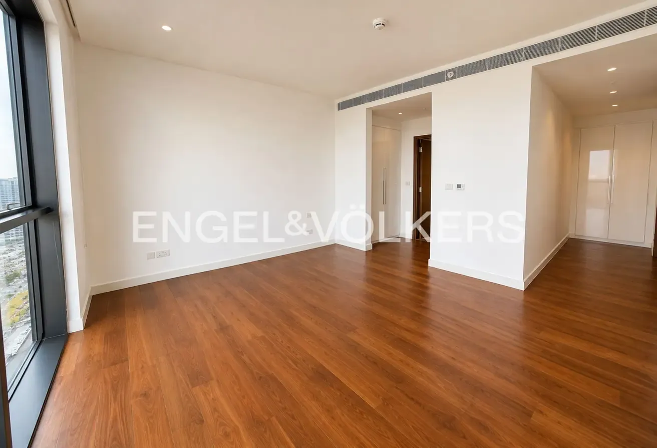 Spacious | Community View | Maids Room