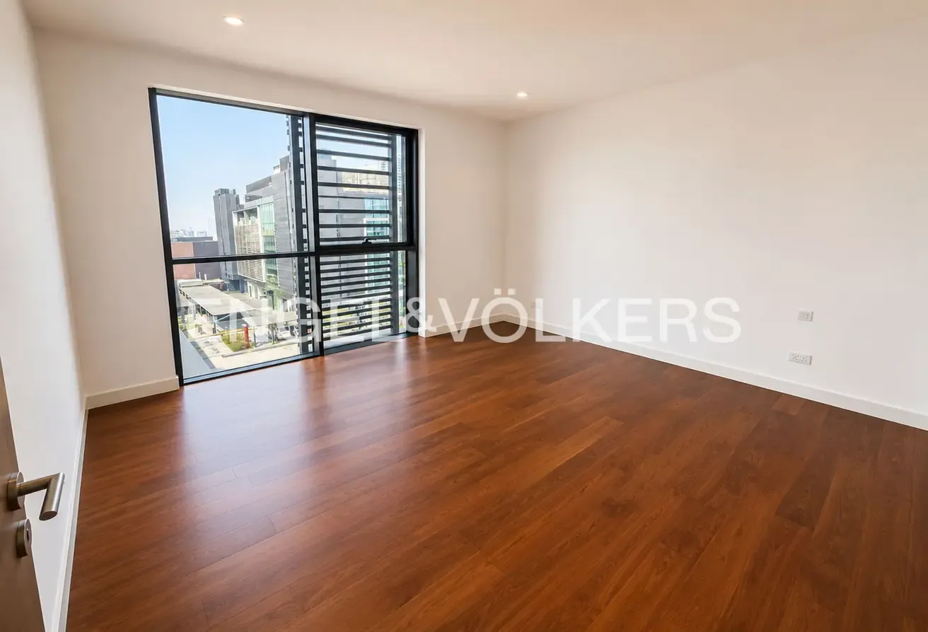 Spacious | Community View | Maids Room