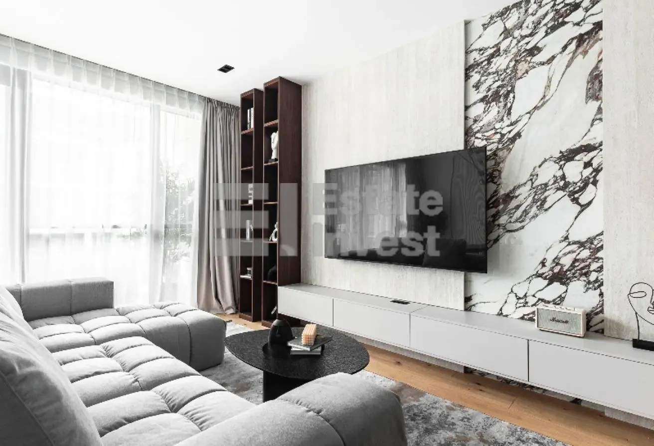 RENTED / FULLY FURNISHED / OFFICE ROOM
