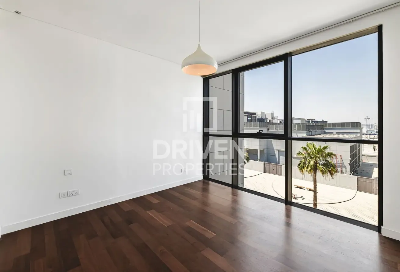 Multiple Units | Prime Unit | Top Amenities