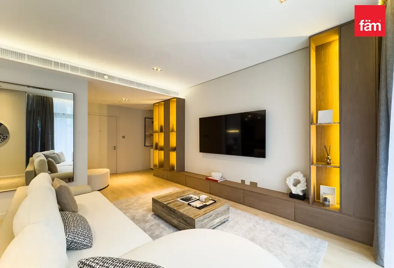 Vacant New Unit | Upgraded & Furnished
