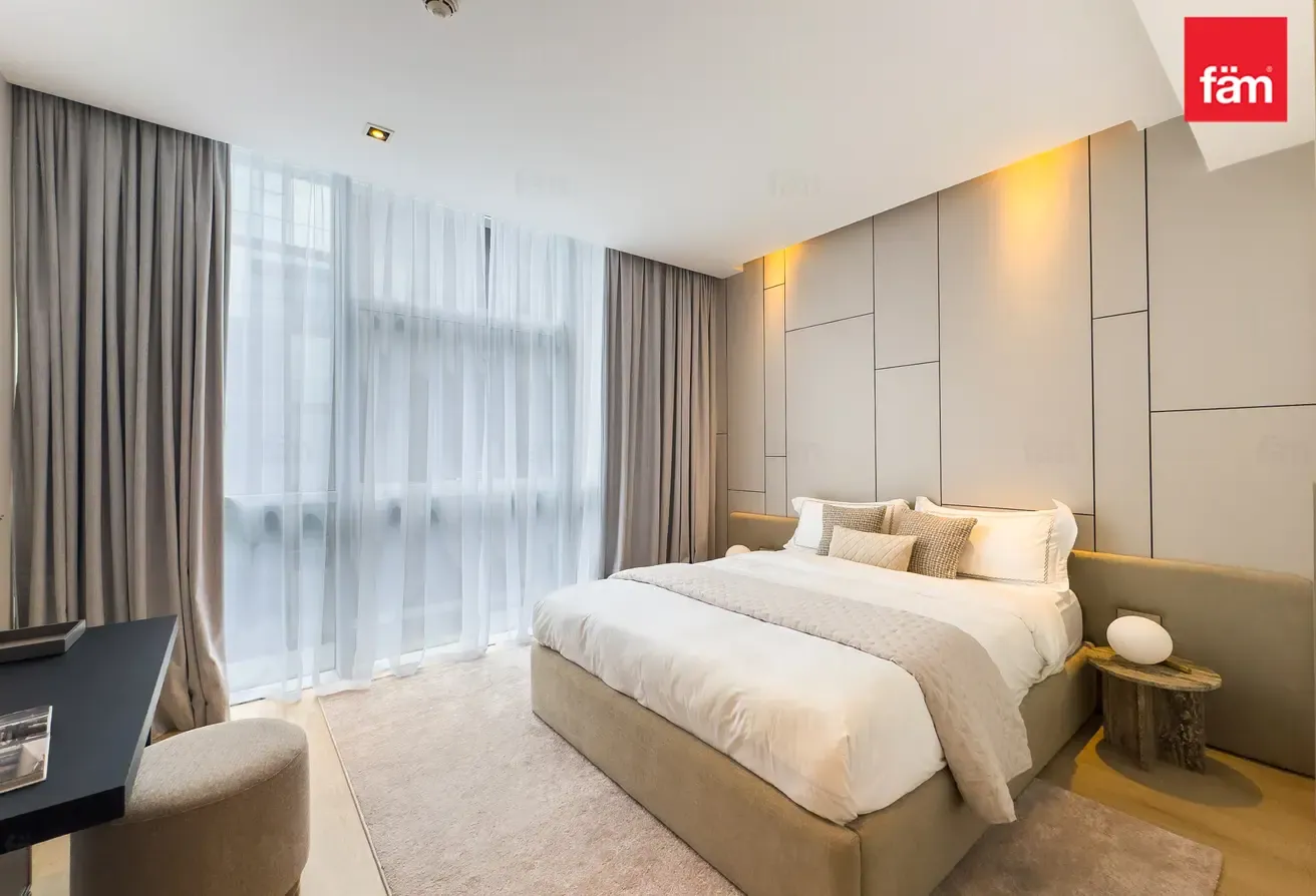 Vacant New Unit | Upgraded & Furnished