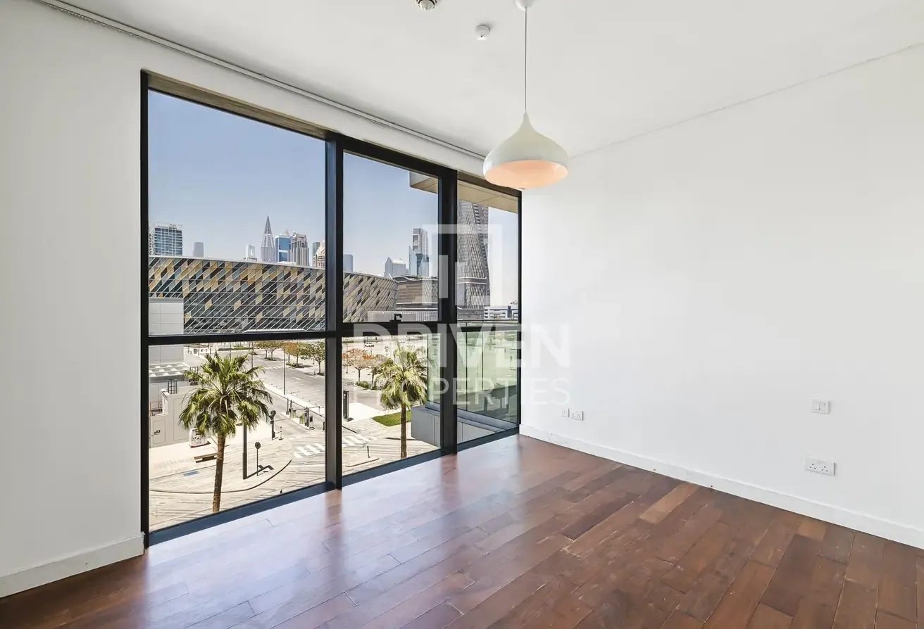 Large Layout | Top Location | Prime Amenities