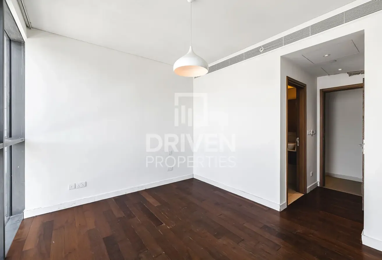 Large Layout | Top Location | Prime Amenities
