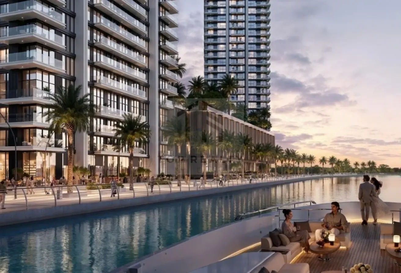 Stunning 2BR Waterfront Apartment in Creek Bay