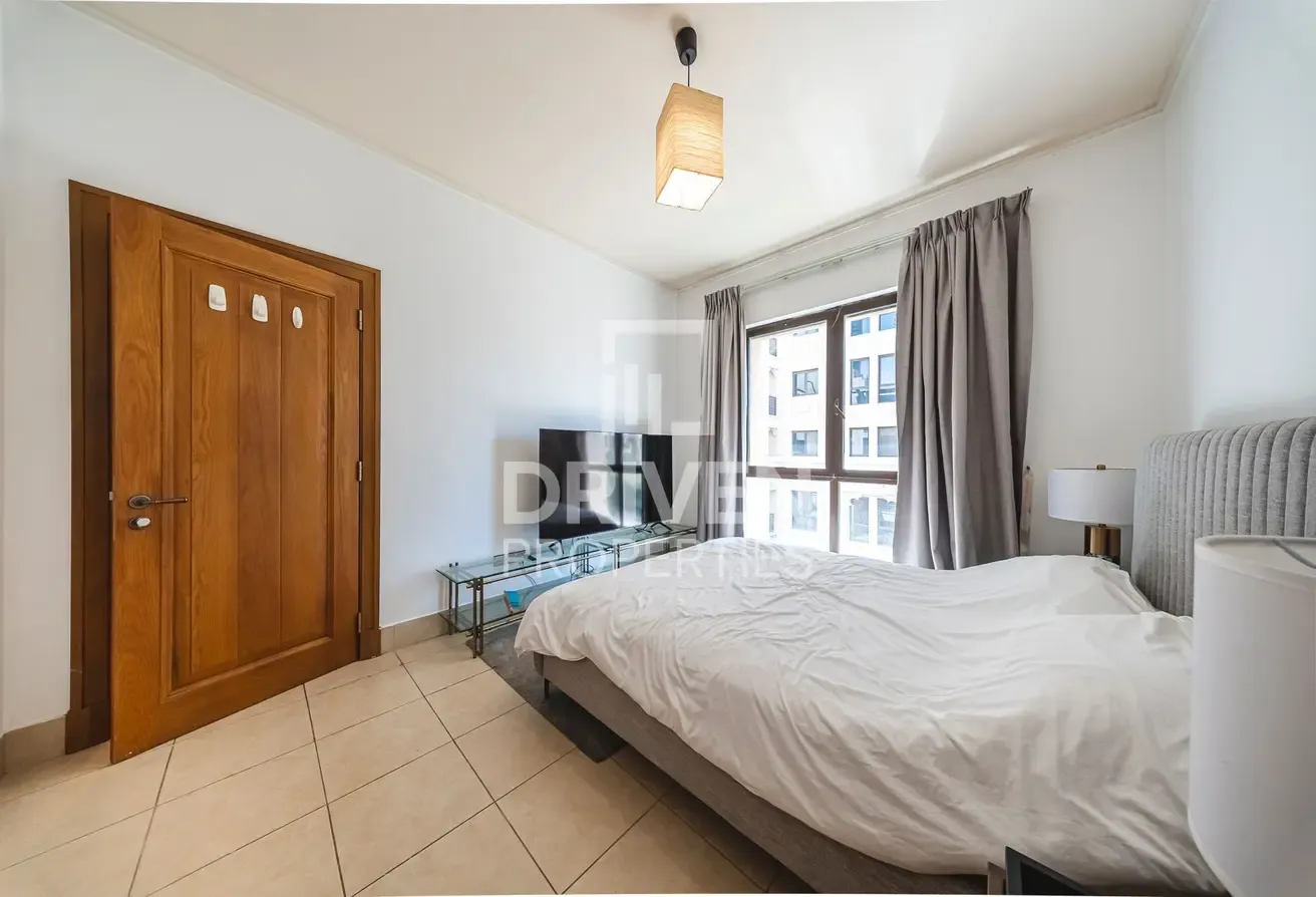 Partial Burj Khalifa View | Furnished | Vacant