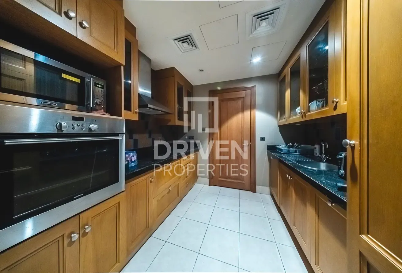 Partial Burj Khalifa View | Furnished | Vacant