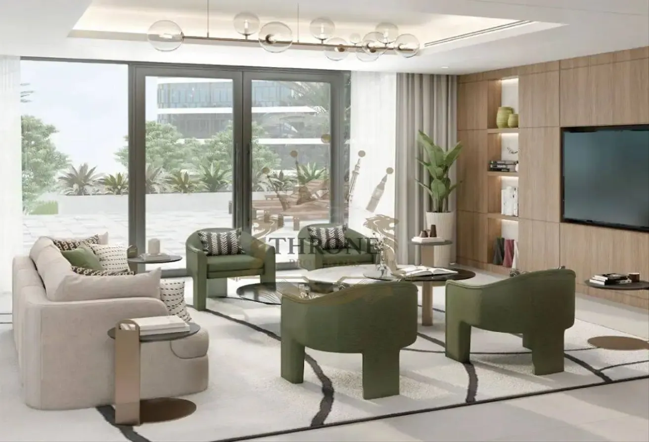 Spacious-Pool view-Close to Metro-Below Market