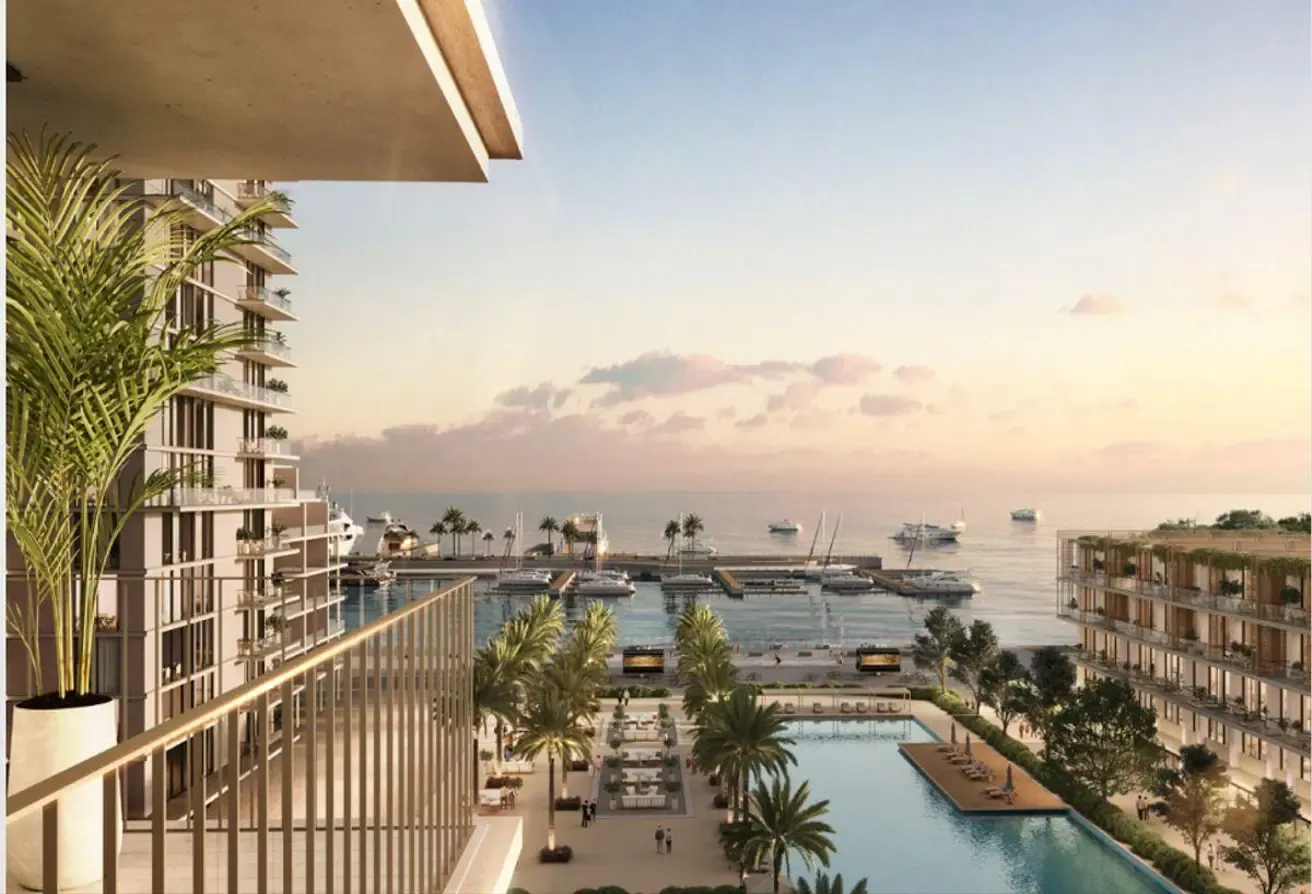 Prime Location|Beachfront|Spacious