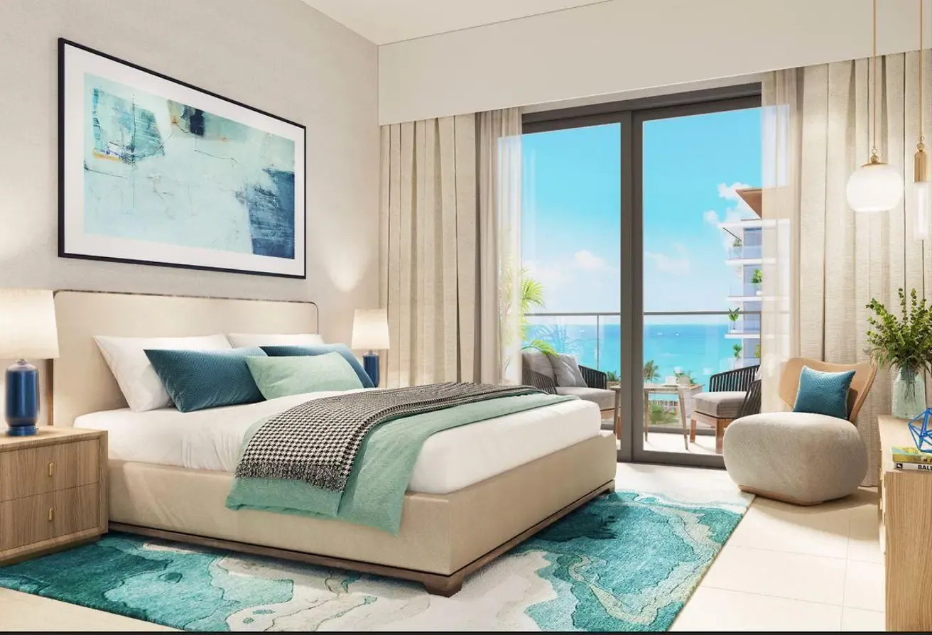Prime Location|Beachfront|Spacious