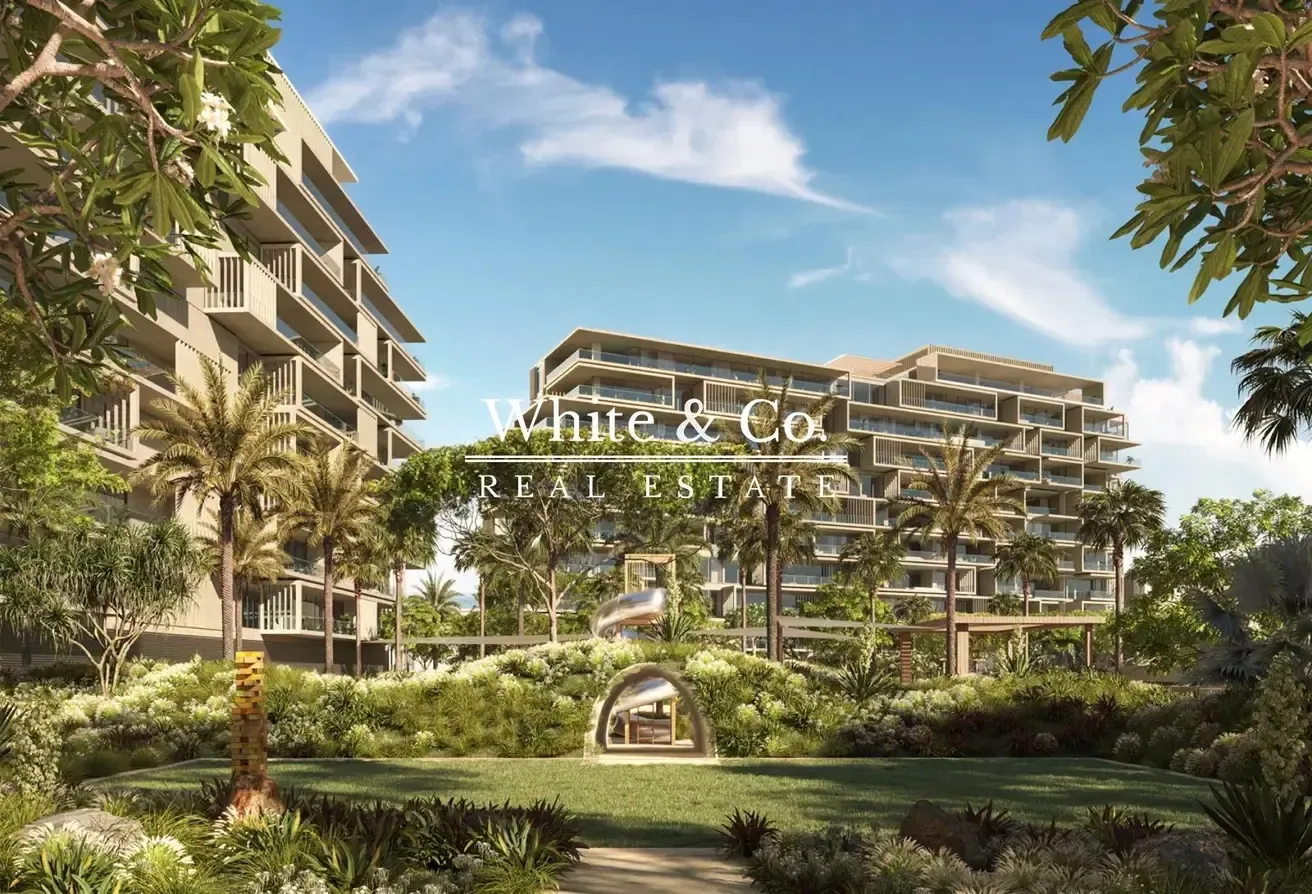Rare Palm View | Garden and Beach Access