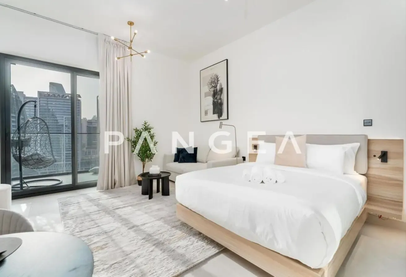Best Price | Burj Khalifa and Canal View | Big Balocny