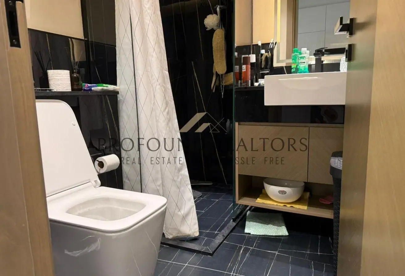 Burj Khalifa/Canal View | Furnished | High ROI