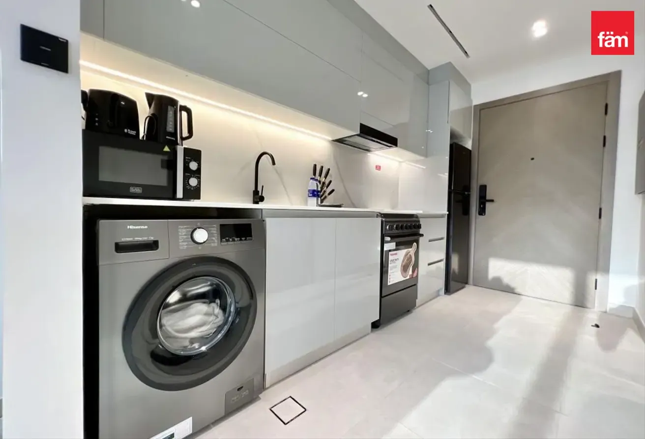 Fully furnished | Burj & Canal View | Tenanted