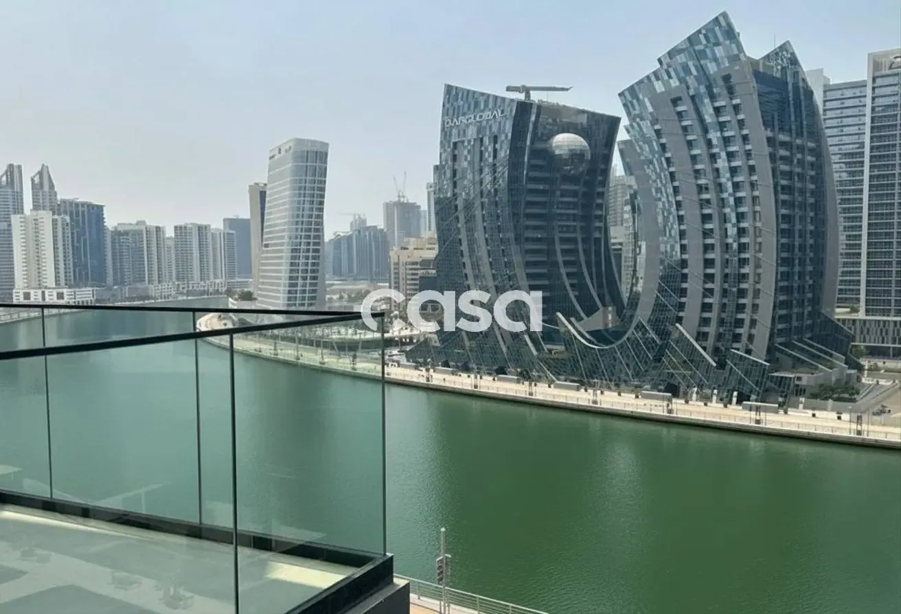 Luxury Studio | Stunning Canal View | High ROI