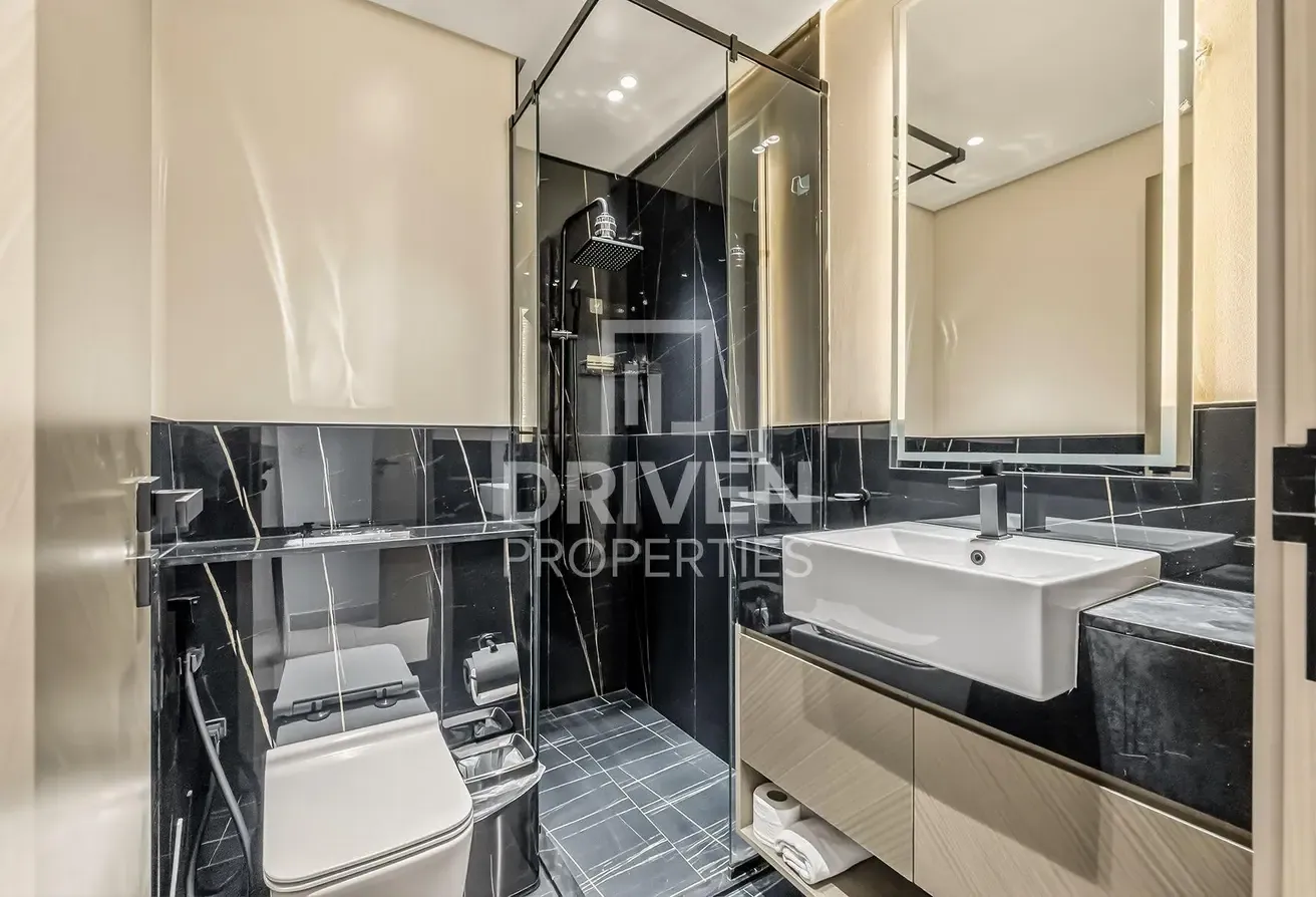 Canal Living | Fully Furnished | Vacant | Jacuzzi