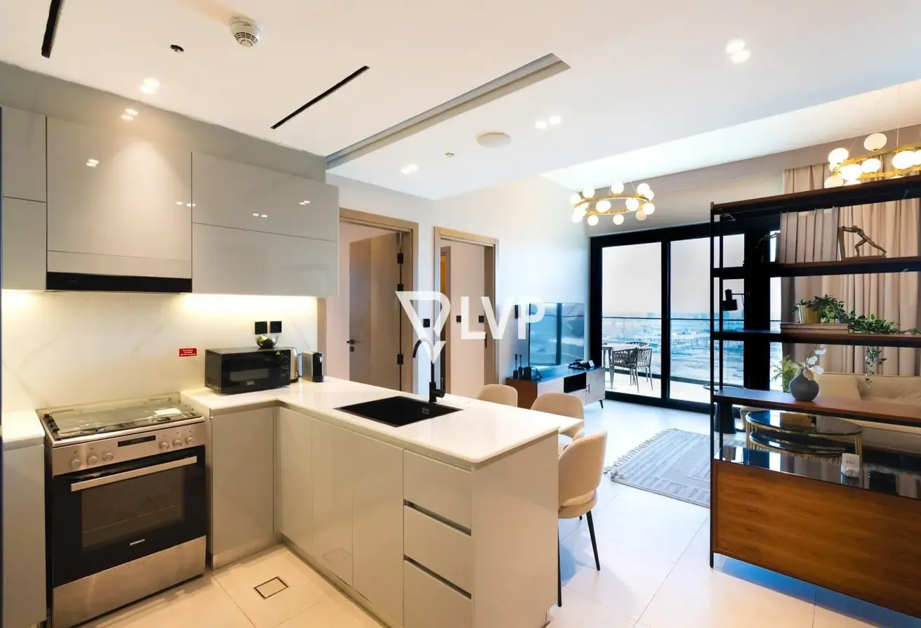 Fully Furnished | High Floor | Canal Views