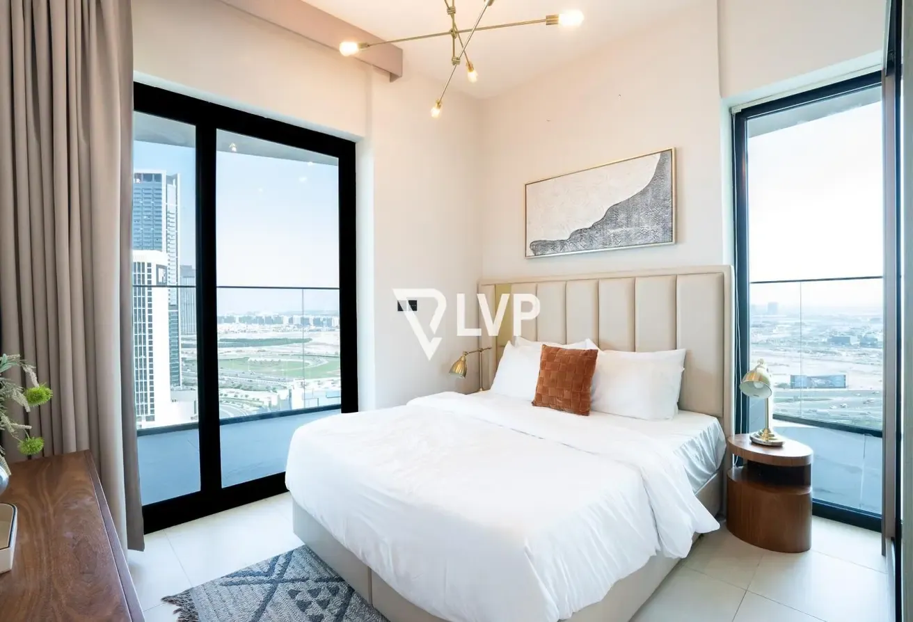 Fully Furnished | High Floor | Canal Views