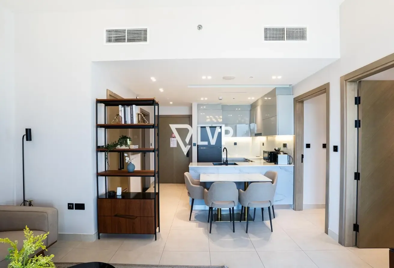Fully Furnished | High Floor | Canal Views