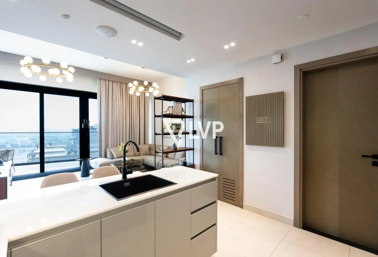 Fully Furnished | High Floor | Canal Views